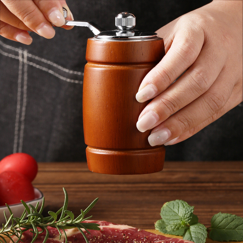 Moedor de pimenta com manivela manual, barril de vinho de madeira maciça, moagem criativa de pimenta, sal marinho, garra