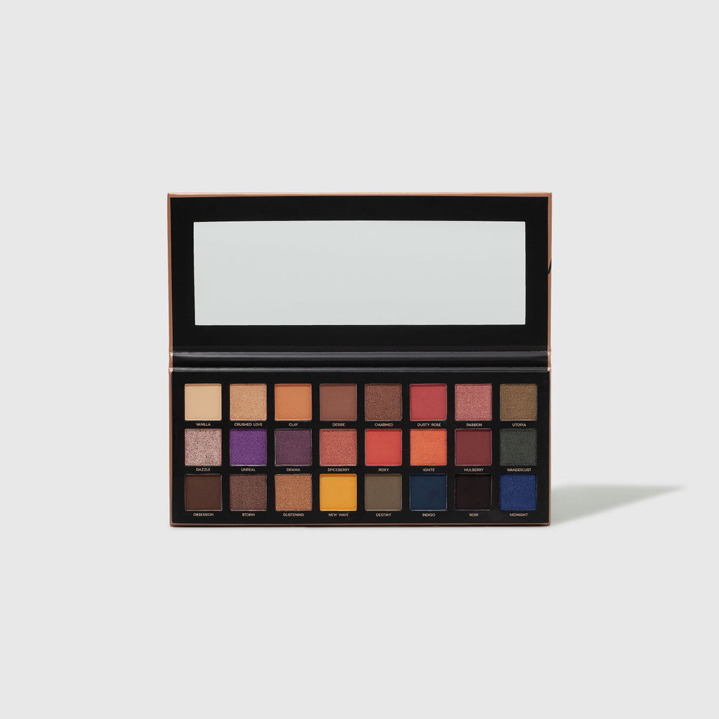 Detalhes do Kit Paleta de Sombras 24 Cores + Batom Líquido Vermelho Marília Mendonça By Océane (2 Produtos)