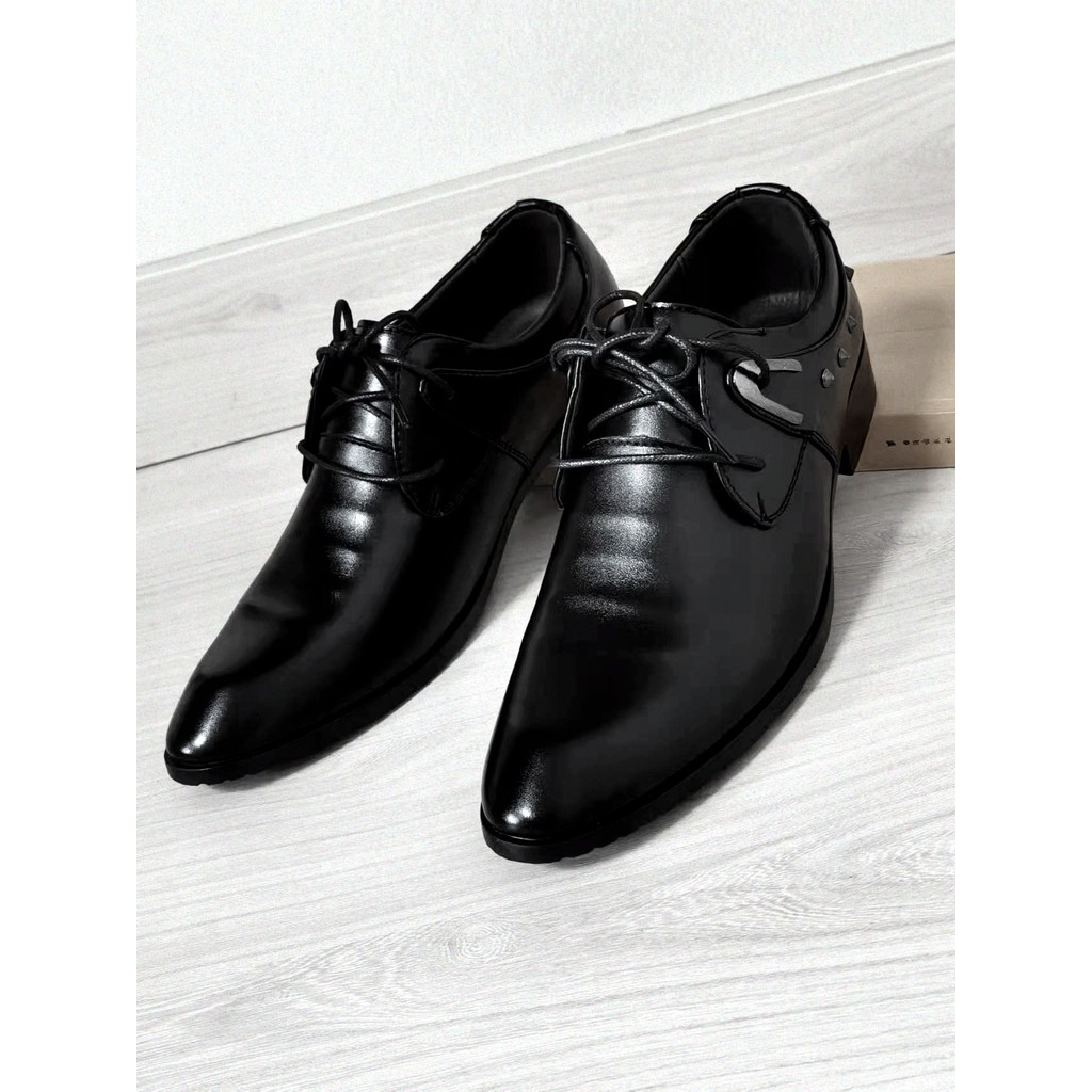 Novos homens versão coreana negócios Formal Wear apontou Toe sapatos masculinos preto britânico estilista de cabelo Casu