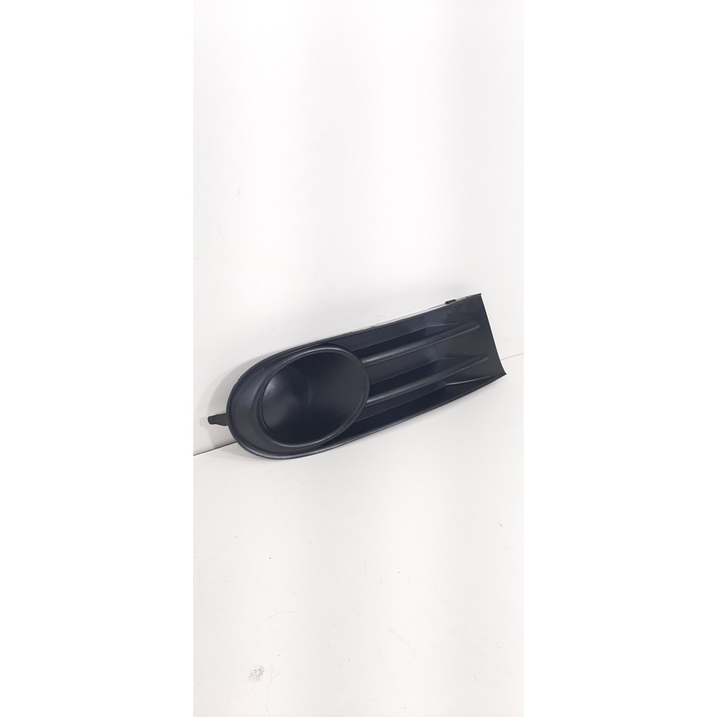 Moldura Esquerda Do Farol De Milha Vw Gol G5 C/detalhe - Preto