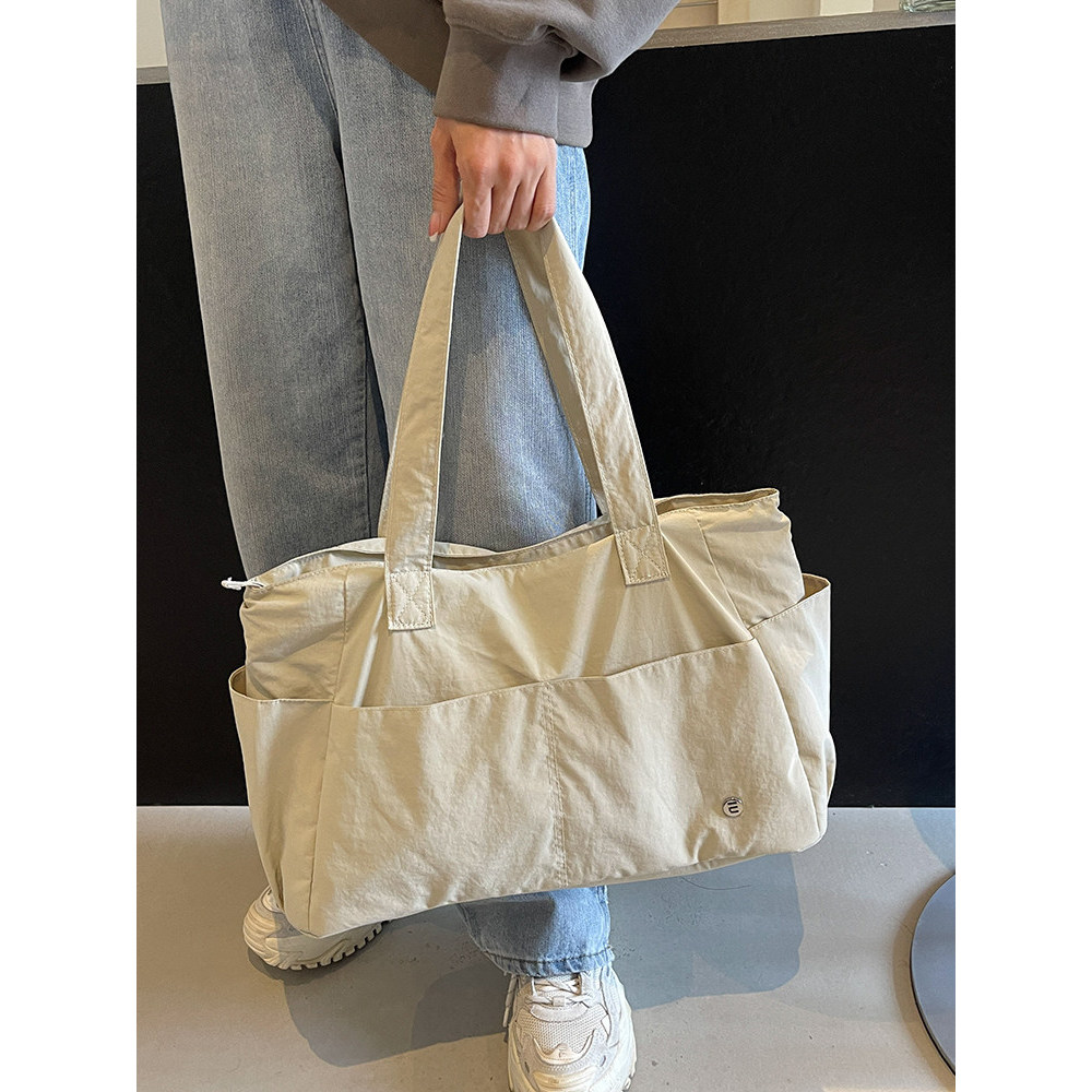 Saco de pano mamãe saco 2026 novo estilo simples Multi-compartimento lona grande saco passeio com bebê leve mãe bebê mãe