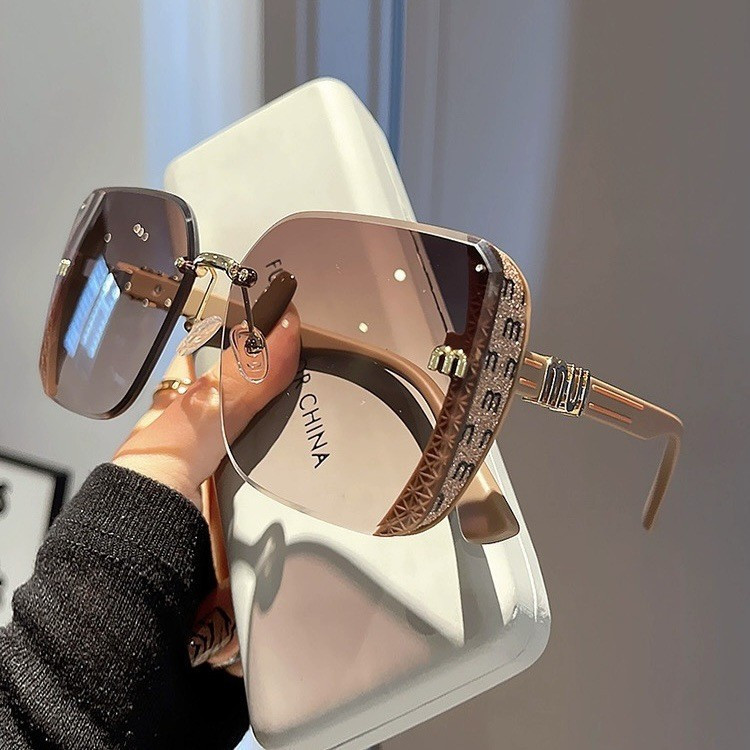 2025 Novo Estilo De Moda Cut-Edge Óculos De Sol Metade Do Quadro De Alta Qualidade Moda Simples Das Mulheres Óculos De S