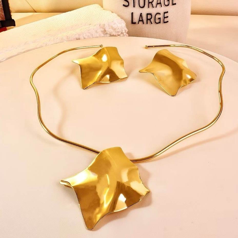 Conjunto Feminino Colar e Brincos Espelhados Irregulares – Design Orgânico Moderno Banhado a Ouro 18K e Prata 925