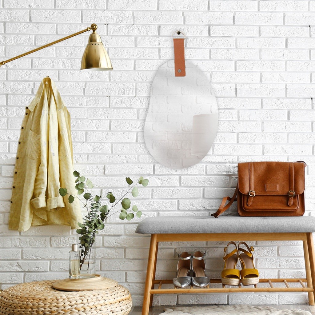 Espelho Orgânico Decorativo com Alça de Couro 20x30cm – Design Moderno