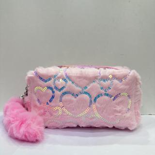 Necesser Pelucia Necessaire com Pompom e Alca Feminina Alto relevo Peluda Estojo de Bolsa coração em Oferta na Shopee