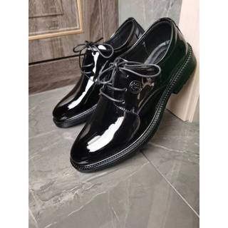 2026 novo estilo terno masculino aumentado sapatos de couro brilhante estilo britânico negócios Casual juventude cabelei