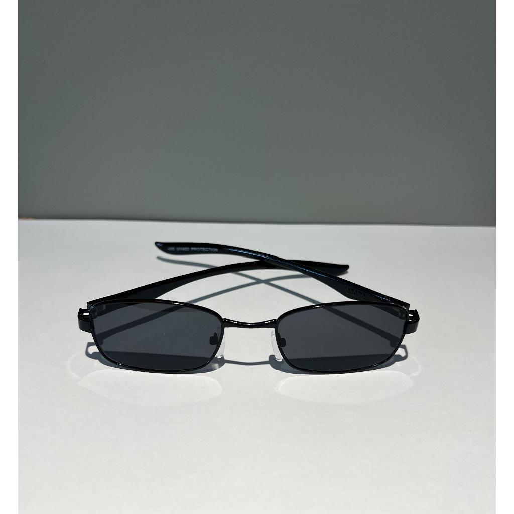 Imperdivel Óculos de Sol Vintage Retrô Retangular Masculino Feminino Cor Preto Moda — R$ 20,33 em Shopee