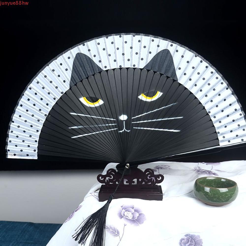 JUNYUE Decoração De Casa Estilo Chinês Verão Bambu Qualidade Padrões De Gato Leque De Seda Artesanal em Oferta na Shopee