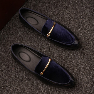 Novos sapatos de couro pequenos masculinos versão coreana na moda britânico All-Match um Pedal aumento interno sapatos c