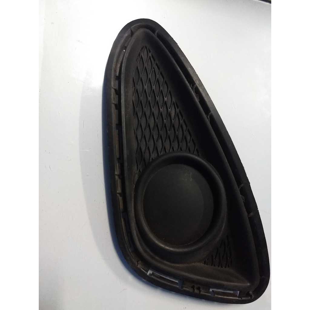 Moldura Farol Grade Milha L.e Hyundai Hb20 2012 A 2019