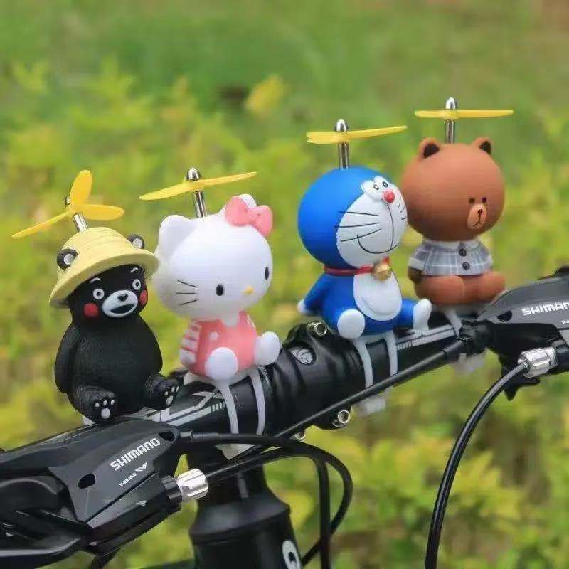 Olá, Decoração de Urso Kitty Motocicleta Marrom Bicicleta Elétrica Doraemon Pikachu Minion com Decoração de Luz Bateria