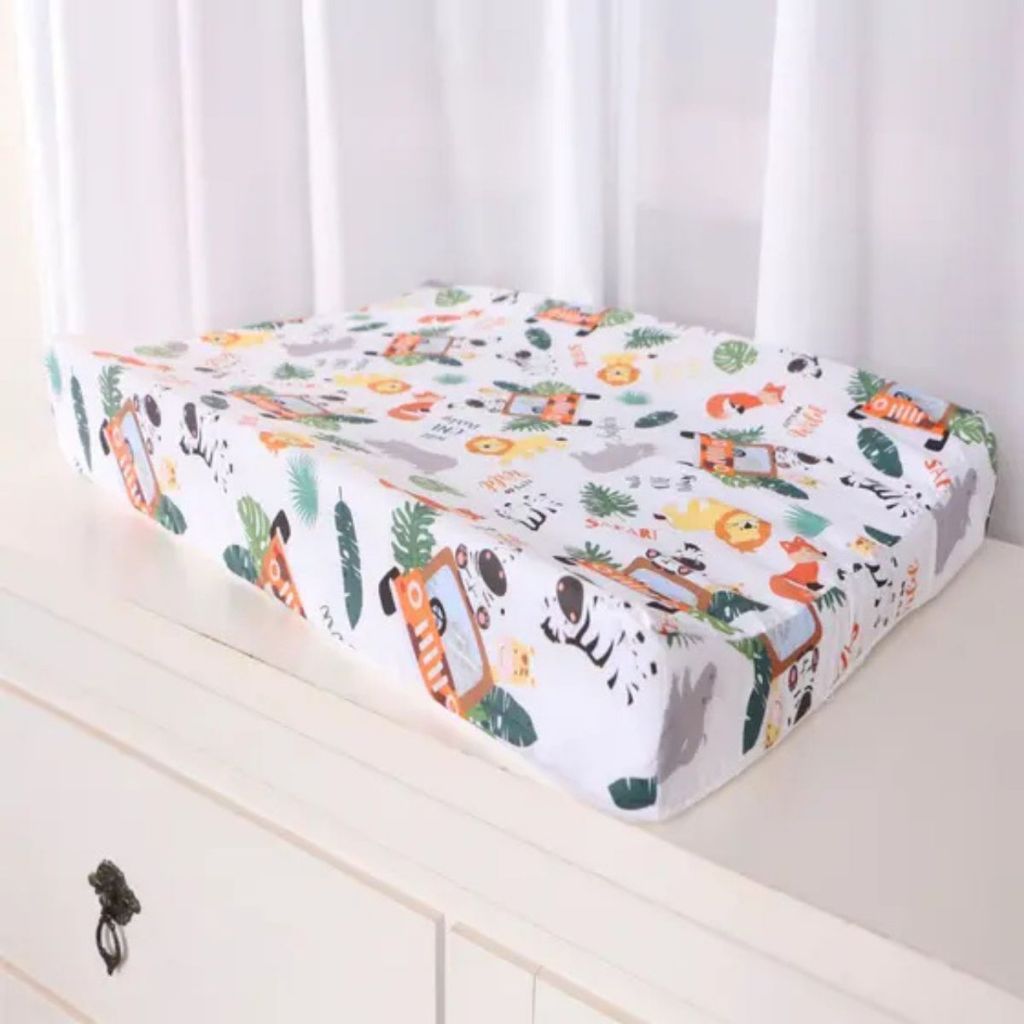 Trocador De Fraldas Anatômico Impermeável Menina Menino Para Cômoda e Berço - Safari