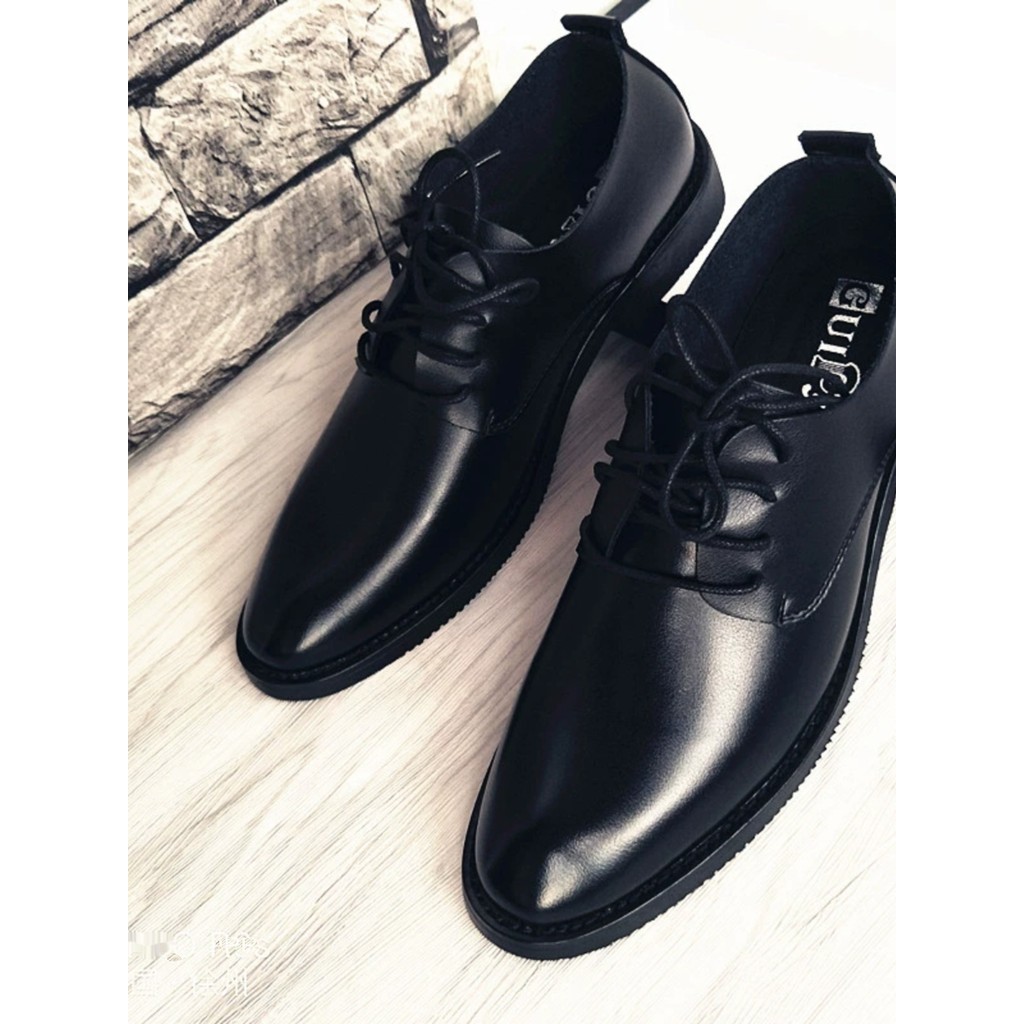 Primavera sapatos de couro casuais masculinos sapatos de casamento de negócios estilo britânico versão coreana juventude