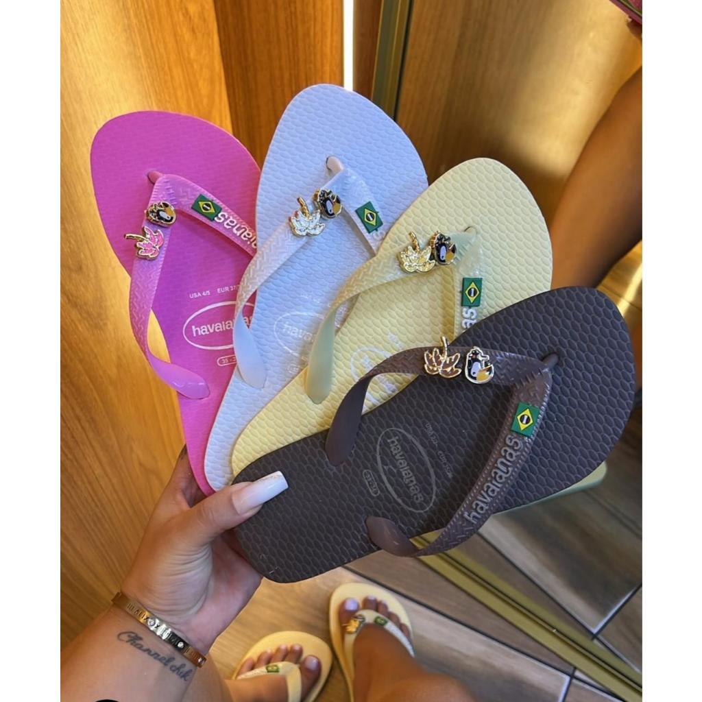 Chinelo Havaianas Brasil Logo e Pingente Tucano e Coqueiro Modelo Novo BLESSINGGRIFES Original em Oferta na Shopee