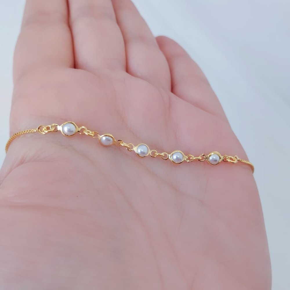Pulseira Folheada a Ouro Malha Veneziana com Pérolas e Fecho Gravata — imagem 2 de 2