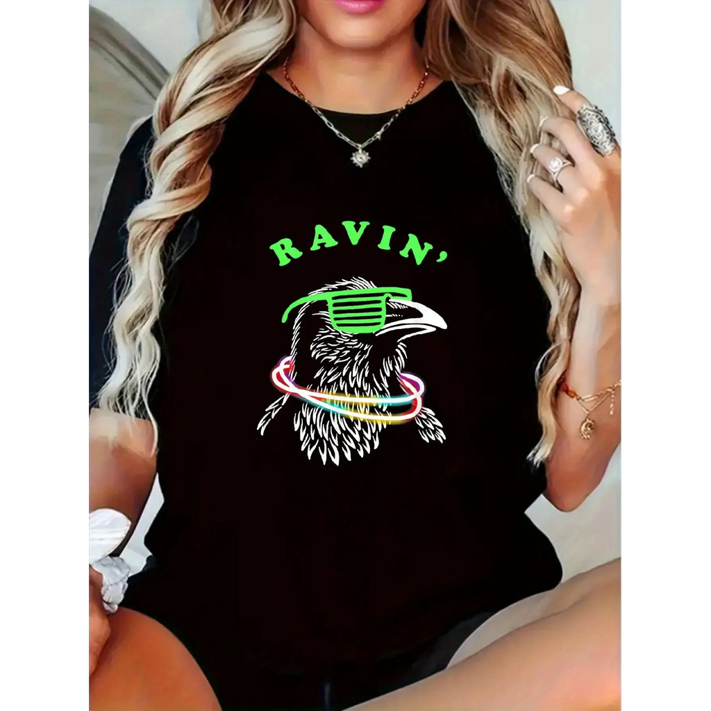 Camiseta Feminina Y2K Retro RAVIN Pássaro Neon Preto Oversized Estampada Confortável Estilosa Moderna Casual