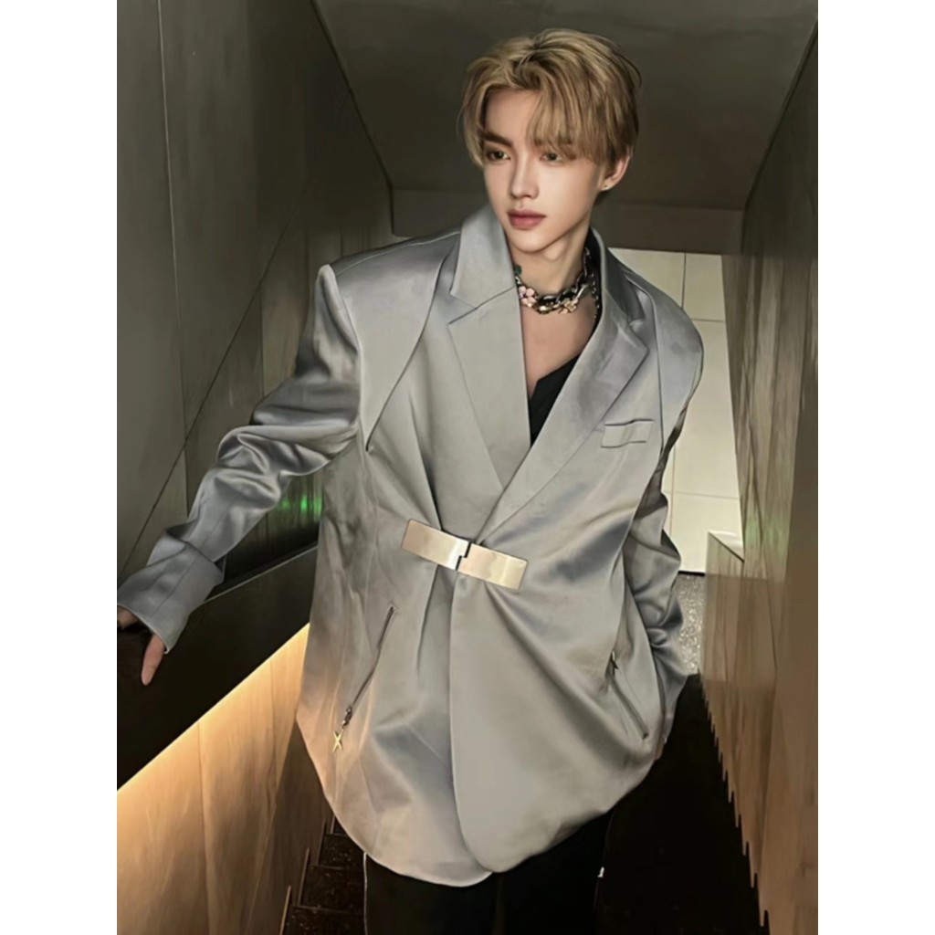 Fivela de Metal prateado Design sentido almofada de ombro terno masculino estilo americano High-End sentido rufião bonit