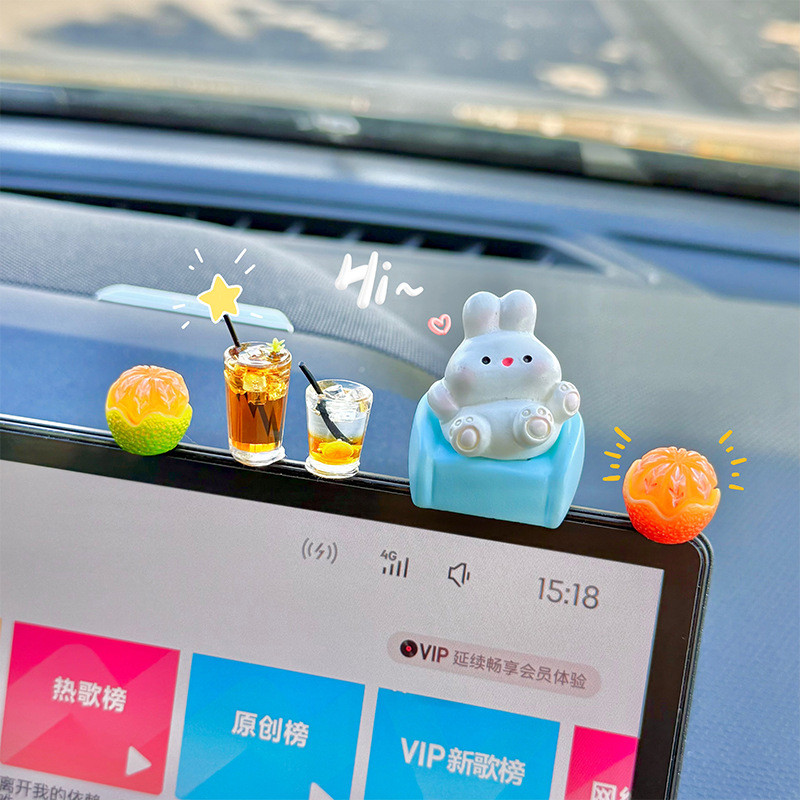 Acessórios automotivos mais vendidos, decoração de tela de painel de carro modelo 2026, ornamentos interiores fofos.