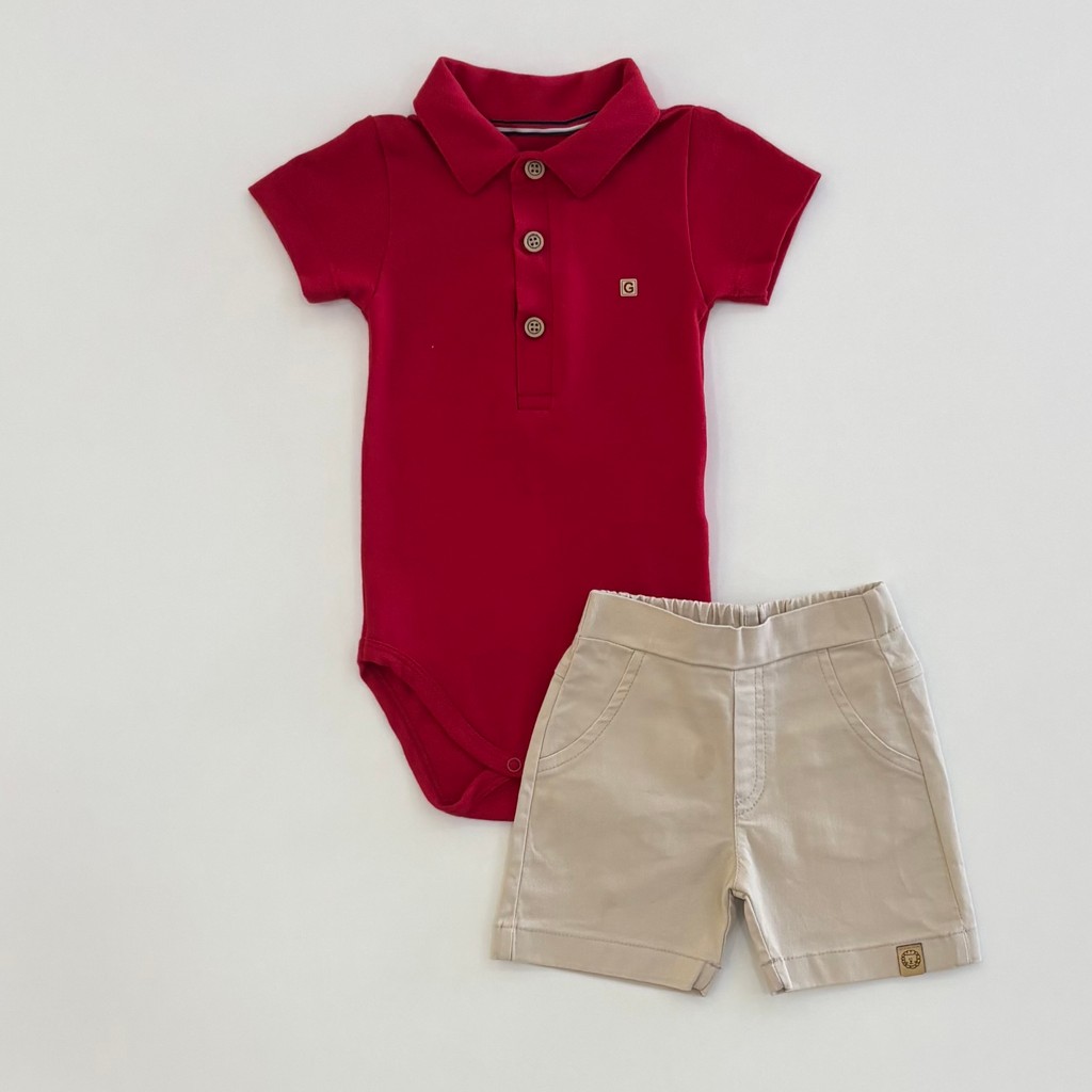 Conjunto Infantil Menino Bebe Grow Up Body Polo Vermelho e Bermuda Sarja Bege Verão Moda Kids
