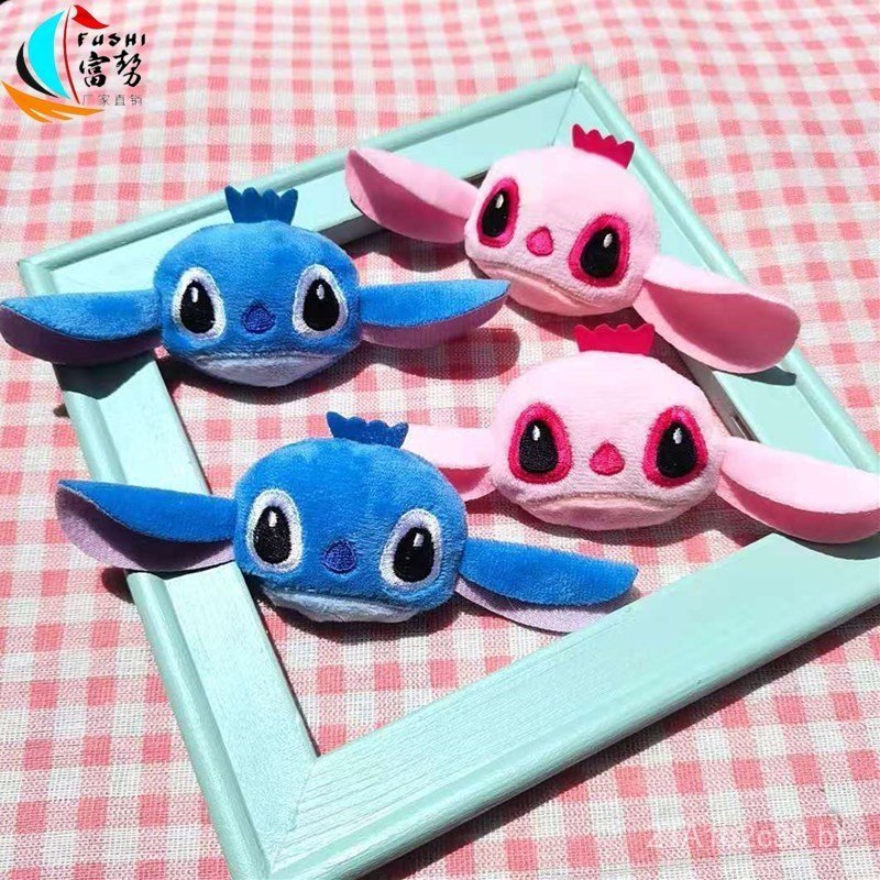 Broche de pelúcia estilo desenho animado INS, broche de boneco estilo casal Lilo & Stitch, acessório de cabelo, elástico