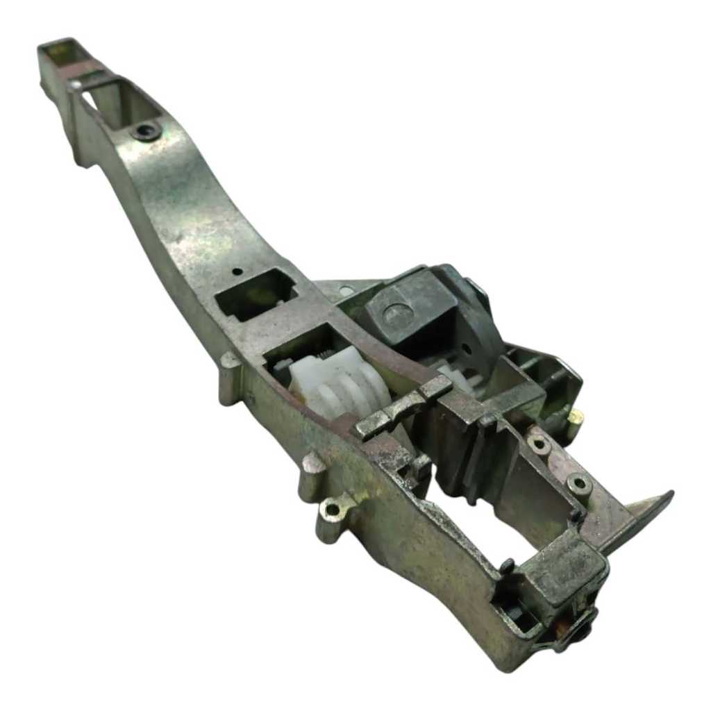 Suporte Maçaneta Traseira Esq. Externa Peugeot 208 2013/2019  208 -