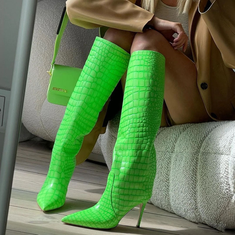 [26 Novo estilo] Botas na altura do joelho Botas femininas Cor fluorescente Padrão de crocodilo Botas acima do joelho Bo