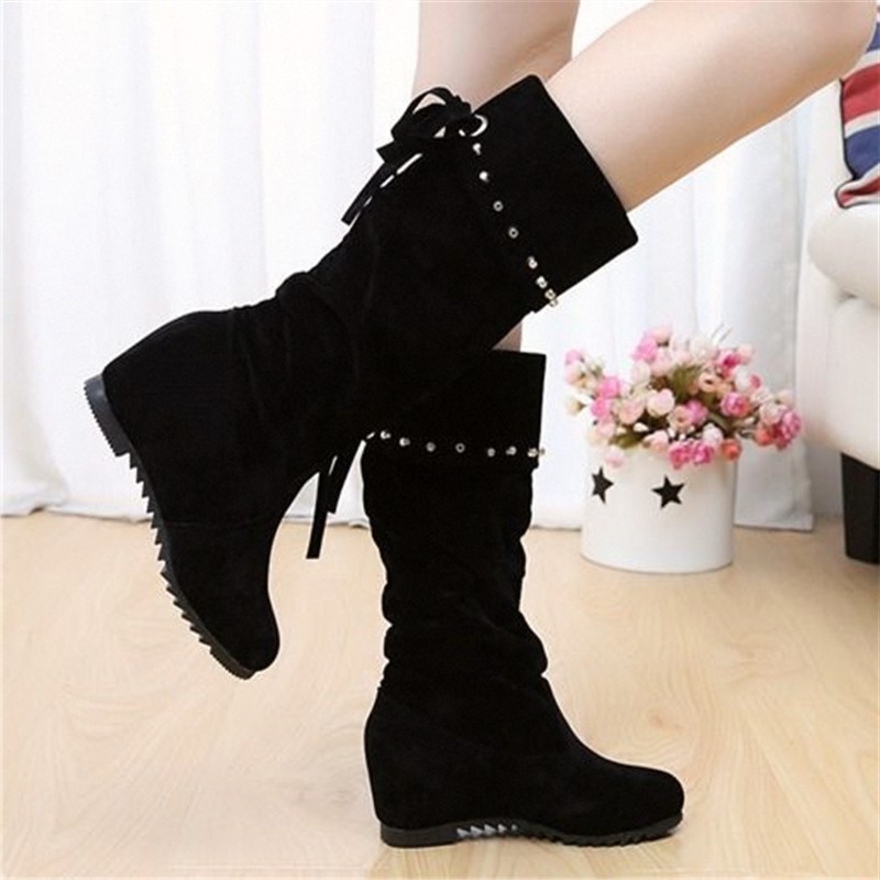 2026 Botas Médias Salto Cunha Mais Veludo Aumento Interno Outono Inverno Botas Femininas Novo Estilo Botas Martin Botas 
