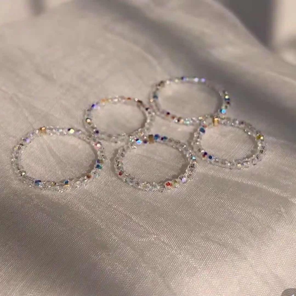 Espumante adorável austríaco Mini cristal ab cor 14k ouro Super espumante anel de cristal Ultra-fino anel macio feminino