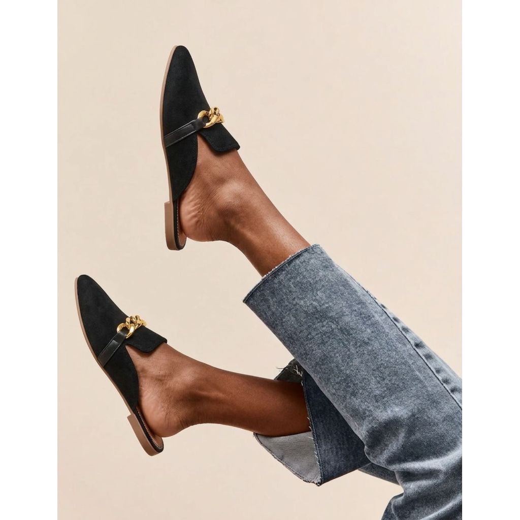 Mule Feminino Bico Fino Enfeite Dourado Moda Casual Conforto Dia a Dia
