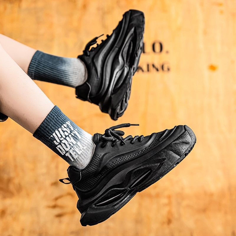 Tênis Esportivos Masculinos Pretos Venous 2025, Tênis Pretos Coreanos para Homens, Tênis Masculinos Pretos de Borracha X