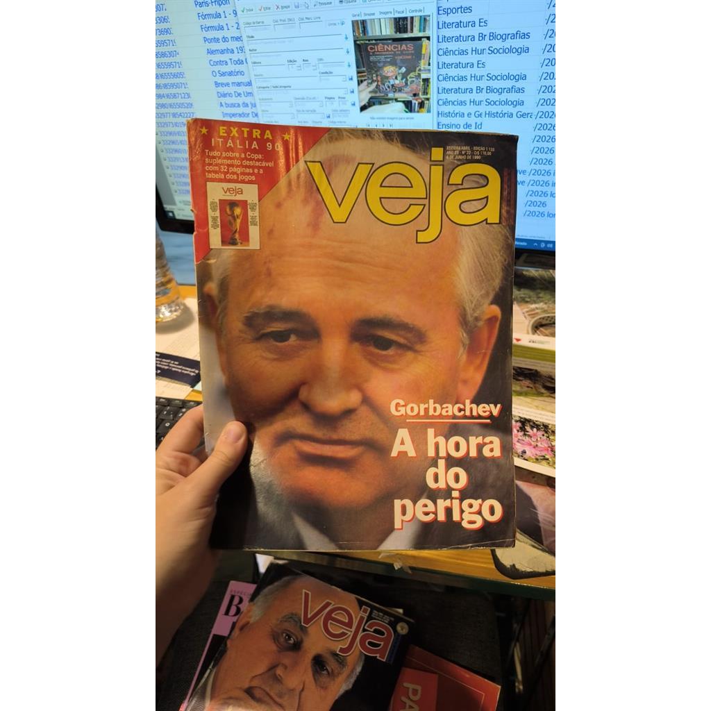 Revista Veja - Gorbachev: A hora do perigo - N 1133 1990 autor Revista