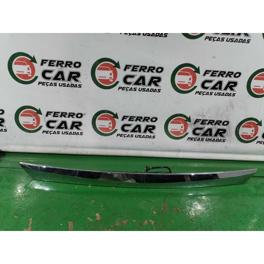 Moldura Friso Tampa Traseira Nissan Sentra 2.0 2015 Cromado