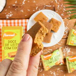 Caixa 24 unid Doce de Leite com Coco Zero Açúcar Sem Gluten Macio Flormel 20g Cada Sobremesa Fit