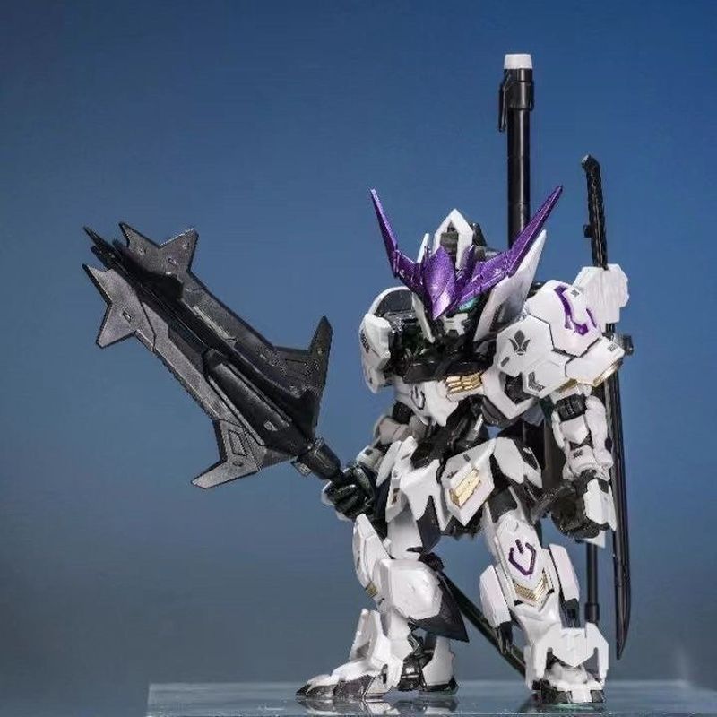 Versão de reprodução de alta qualidade do MGSD Barbatos em esquema de cores basalto com material fosco, cabeça em dois t
