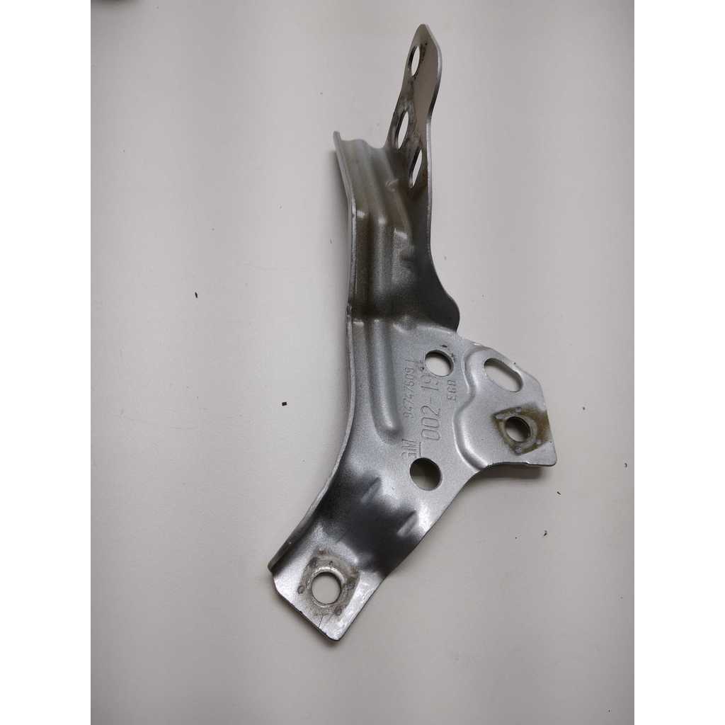 Suporte Guia Do Paralama Chevrolet Prisma Esquerda 94747609