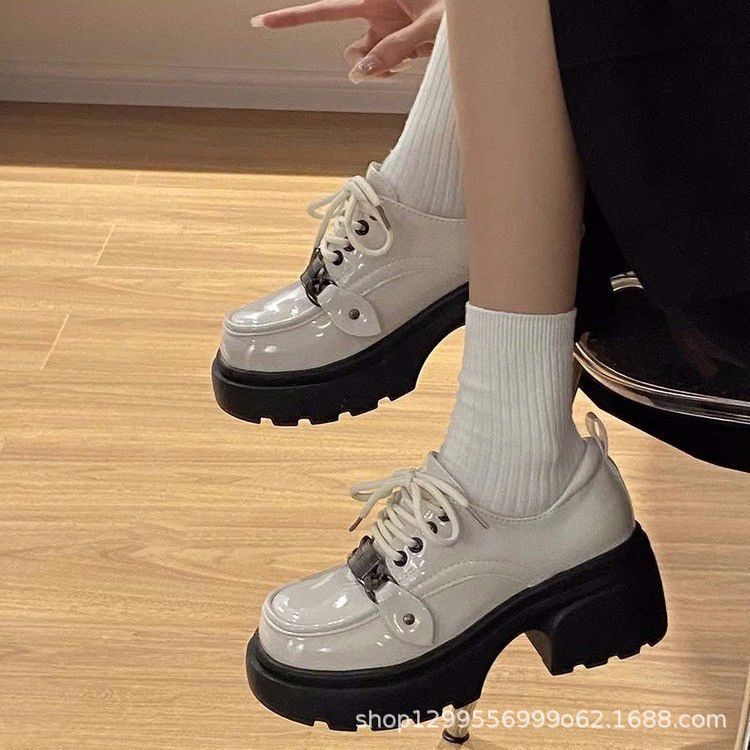 JK doce legal estilo britânico fivela de Metal salto alto pequenos sapatos de couro feminino 2025 outono novo estilo Ret