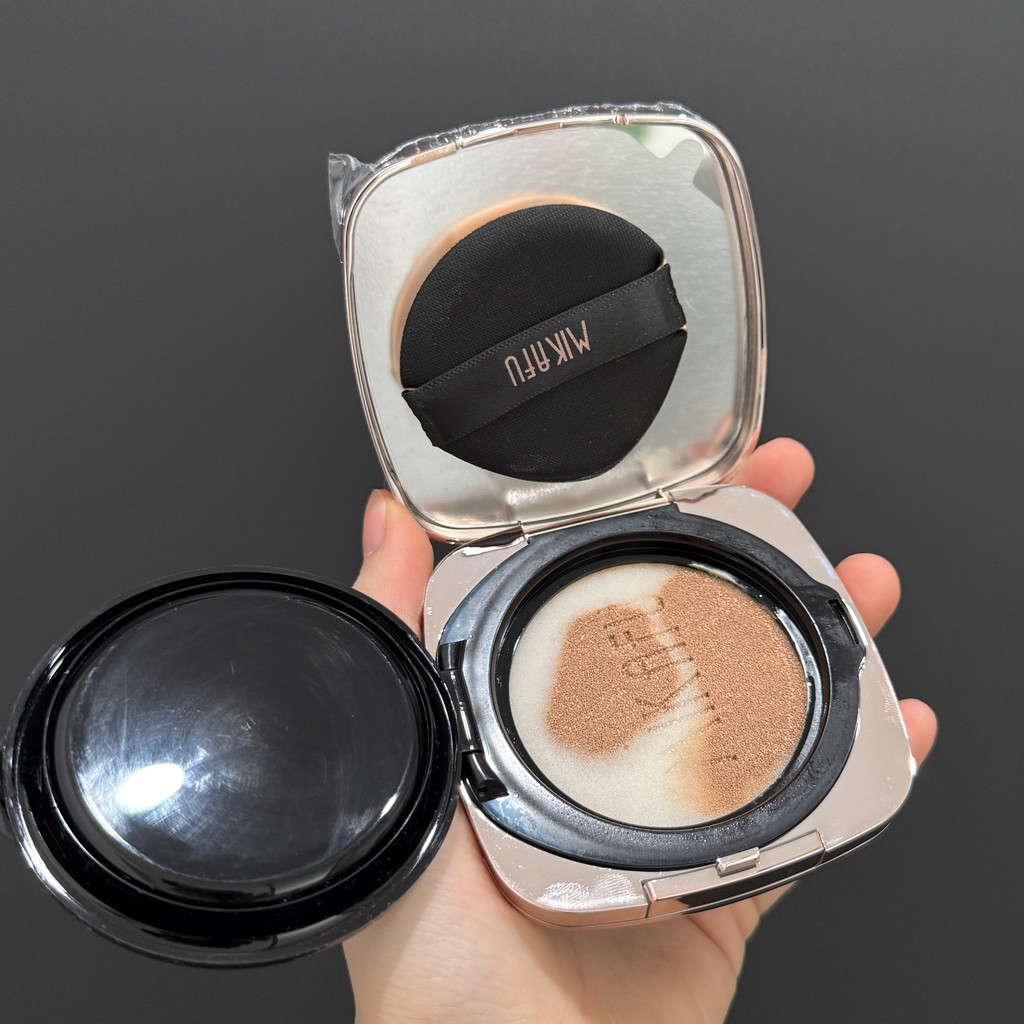 Luxuoso Caviar luz impecável almofada BB creme Natural marfim corretivo controle de óleo iluminando maquiagem base líqui