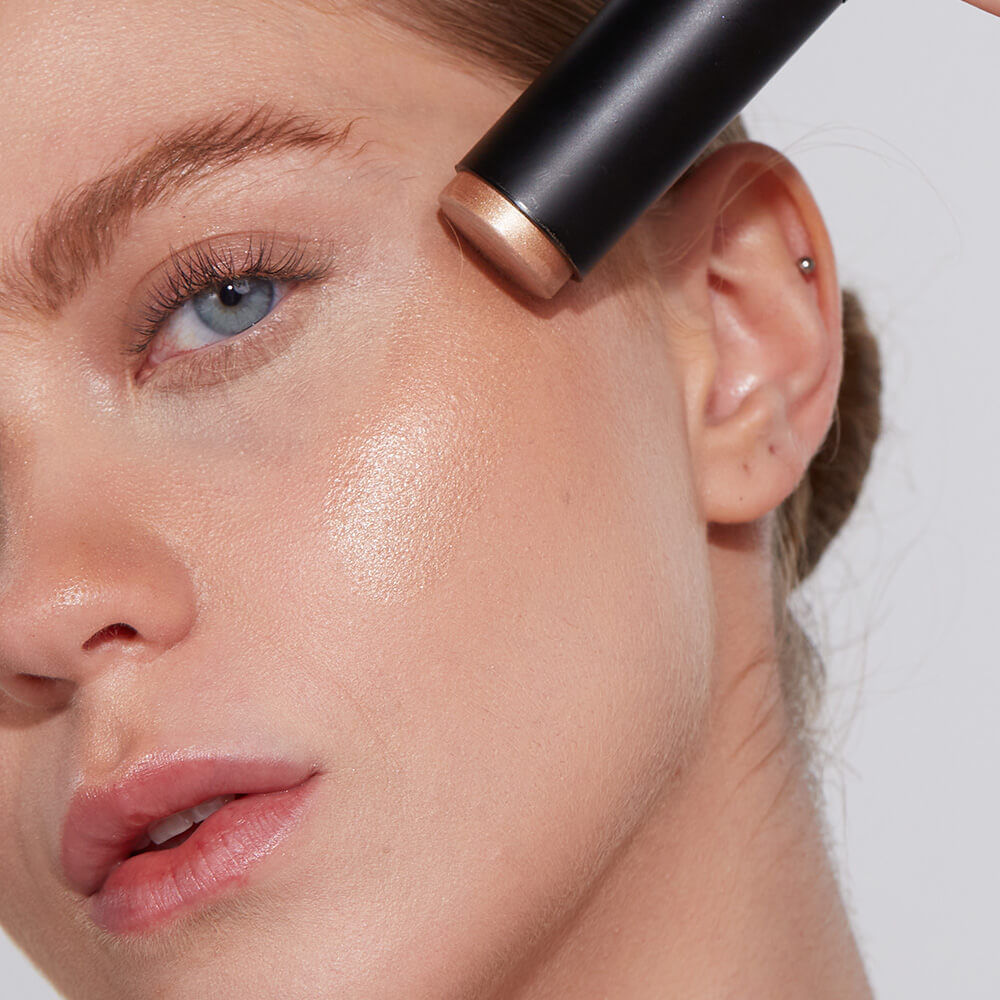 Detalhes do Iluminador em Bastão Bronze - Highlight Stick Bronze Océane Edition 13g