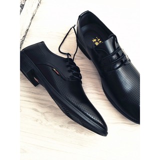 2026 verão novo estilo respirável oco sapatos de couro masculino Formal Wear sapatos de negócios Casual terno britânico 