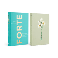 Kit Fortaleza e Sabedoria | Celebrando o Amor | Bíblia Sagrada Lírios e Devocional Forte
