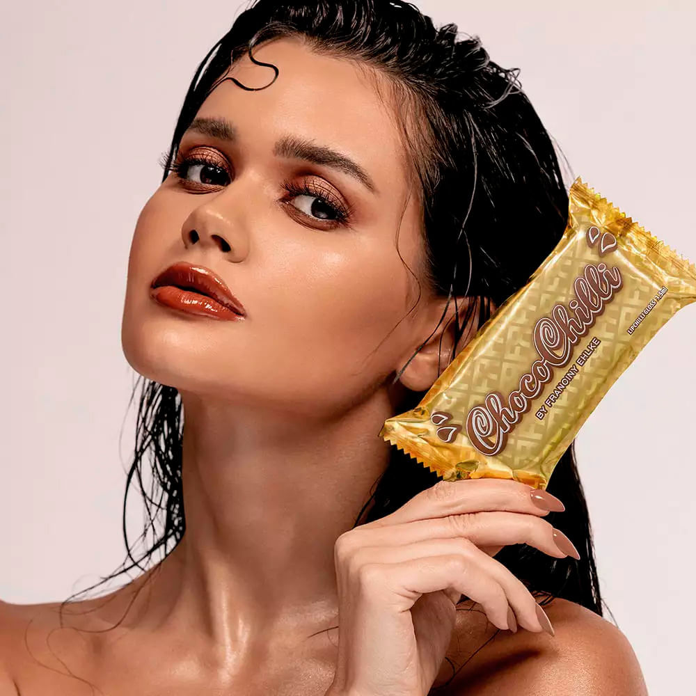 Detalhes do Gloss Labial Franciny Ehlke Chocochilli Edição Limitada