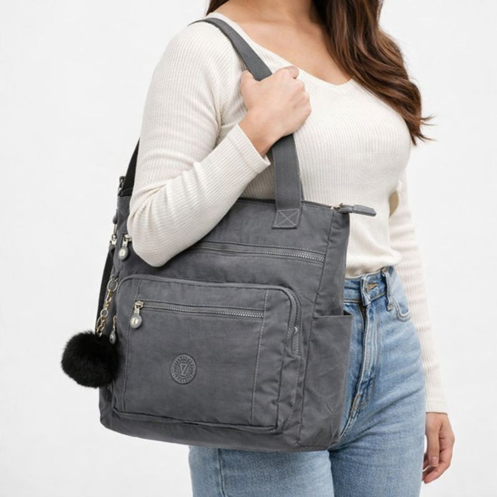 Bolsa Sacola Grande Quadrada Alça Lateral Transversal Chaveiro Pompom Feminina em Oferta na Shopee