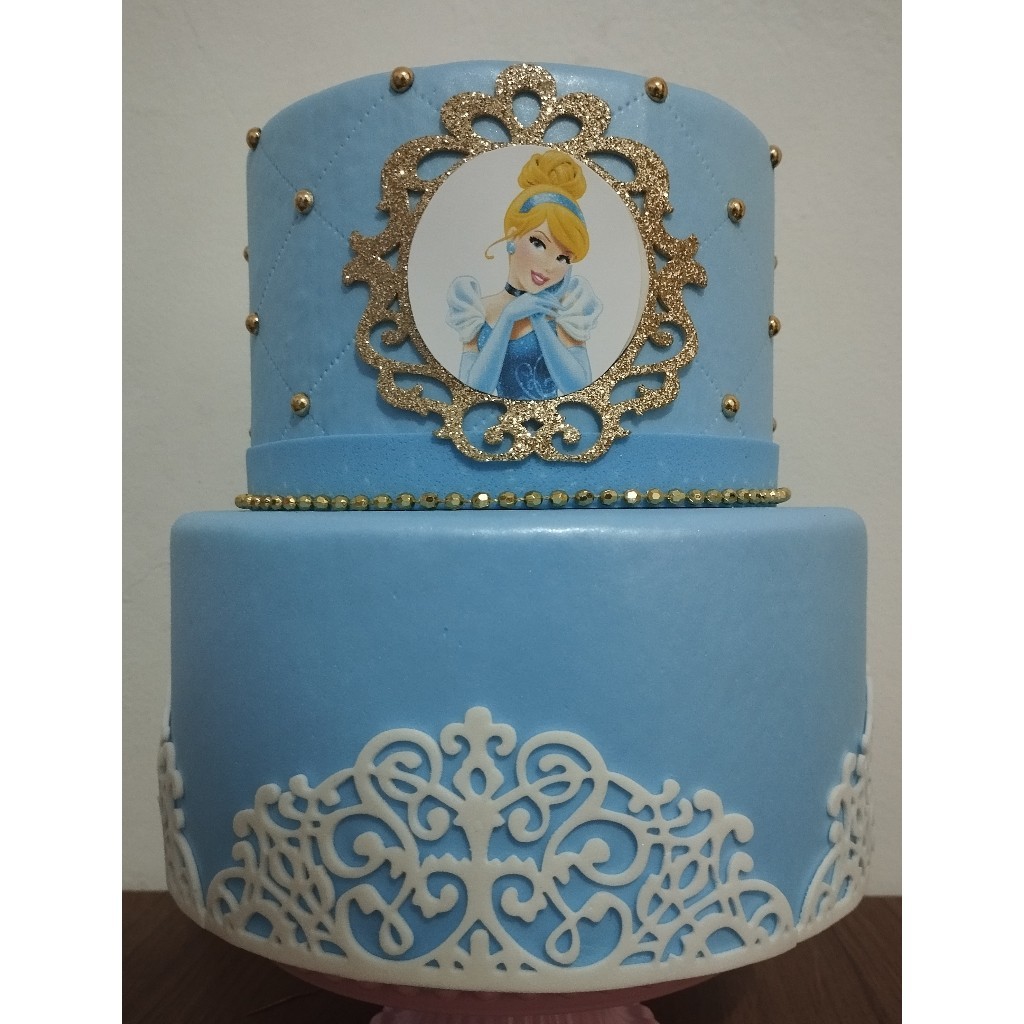 Bolo Fake Cinderela em Oferta na Shopee