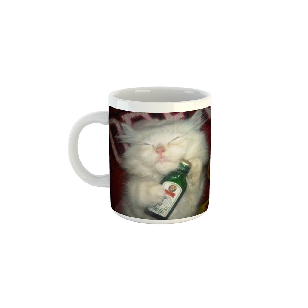 Caneca Meme Gatinho Abraçado na Cachaça