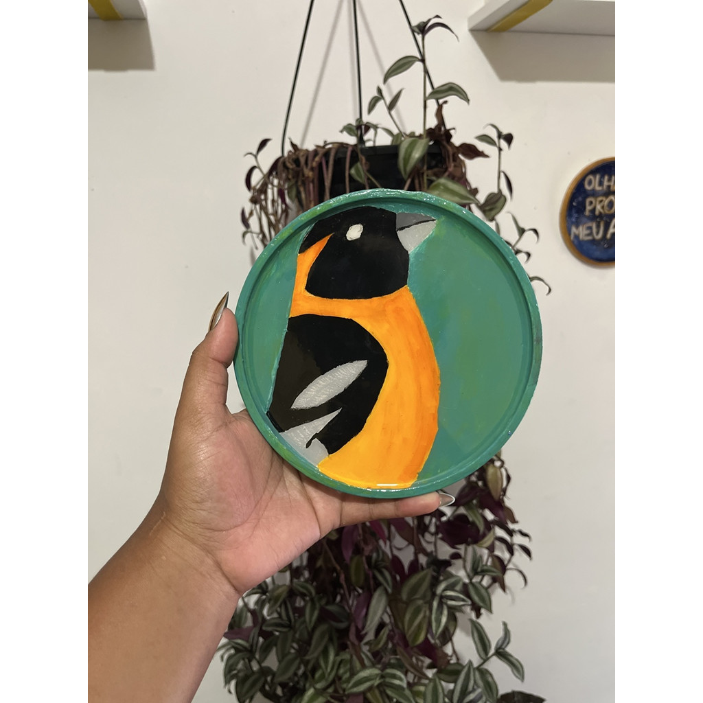 Quadrinho Redondo Decorativo Passarinho fundo verde - Arte Artesanal feita à mão Colorida para Parede (16x16 cm) em Oferta na Shopee