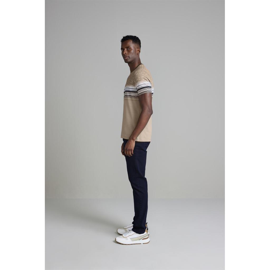 Detalhes do Camiseta Malha Slim Fit - Marrom Castanho / Bege Creme