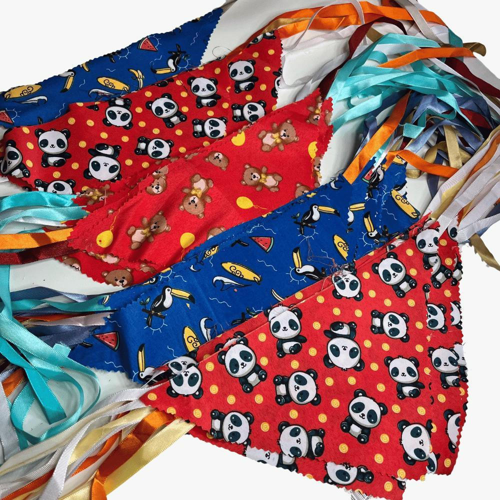 Kit 50/100 Bandanas Macho Sortidas para Pet Shop Tamanho P e M Estampadas Banho E Tosa Laços