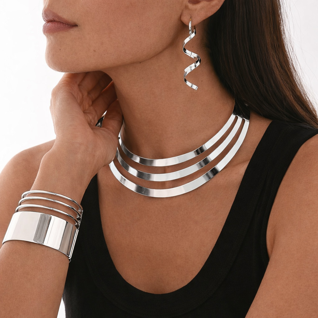 Conjunto de Colar Gargantilha, Brinco e Pulseira Feminino Dourado e Prata Elegante