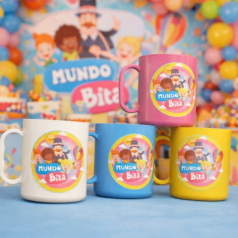 Lembrancinha festa infantil kit 50 canecas de plástico 375 ML BPA FREE personalizada tema Mundo Bita aniversário atacado