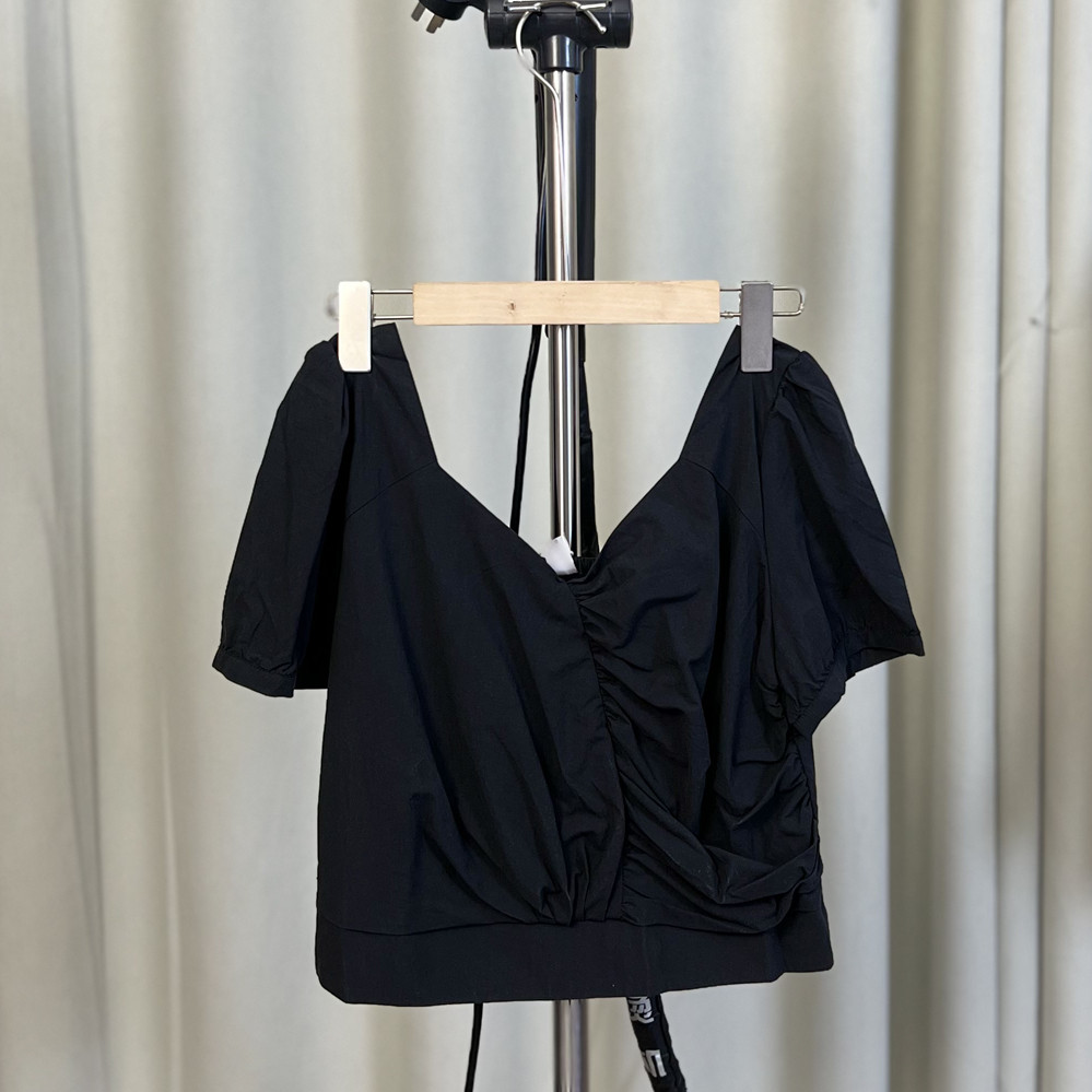 M370 blusa feminina de seda amoreira retrô plissada Design nicho camisa curta com decote em V mangas bufantes